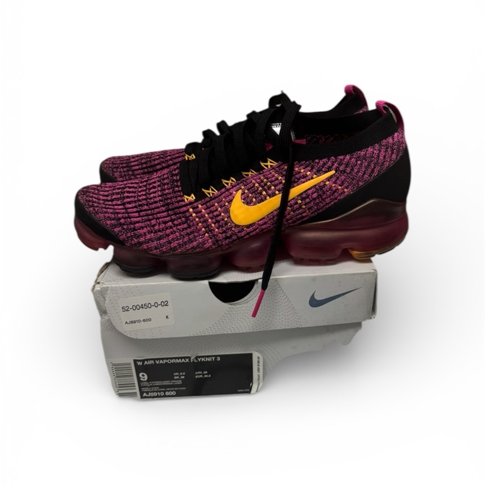 Nike women’s VaporMax Flyknit 3